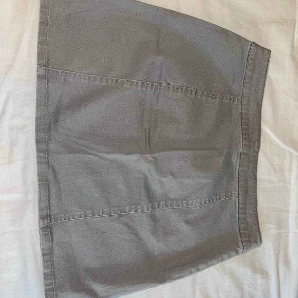 Grey zipper skirt! - Picture 2 of 3